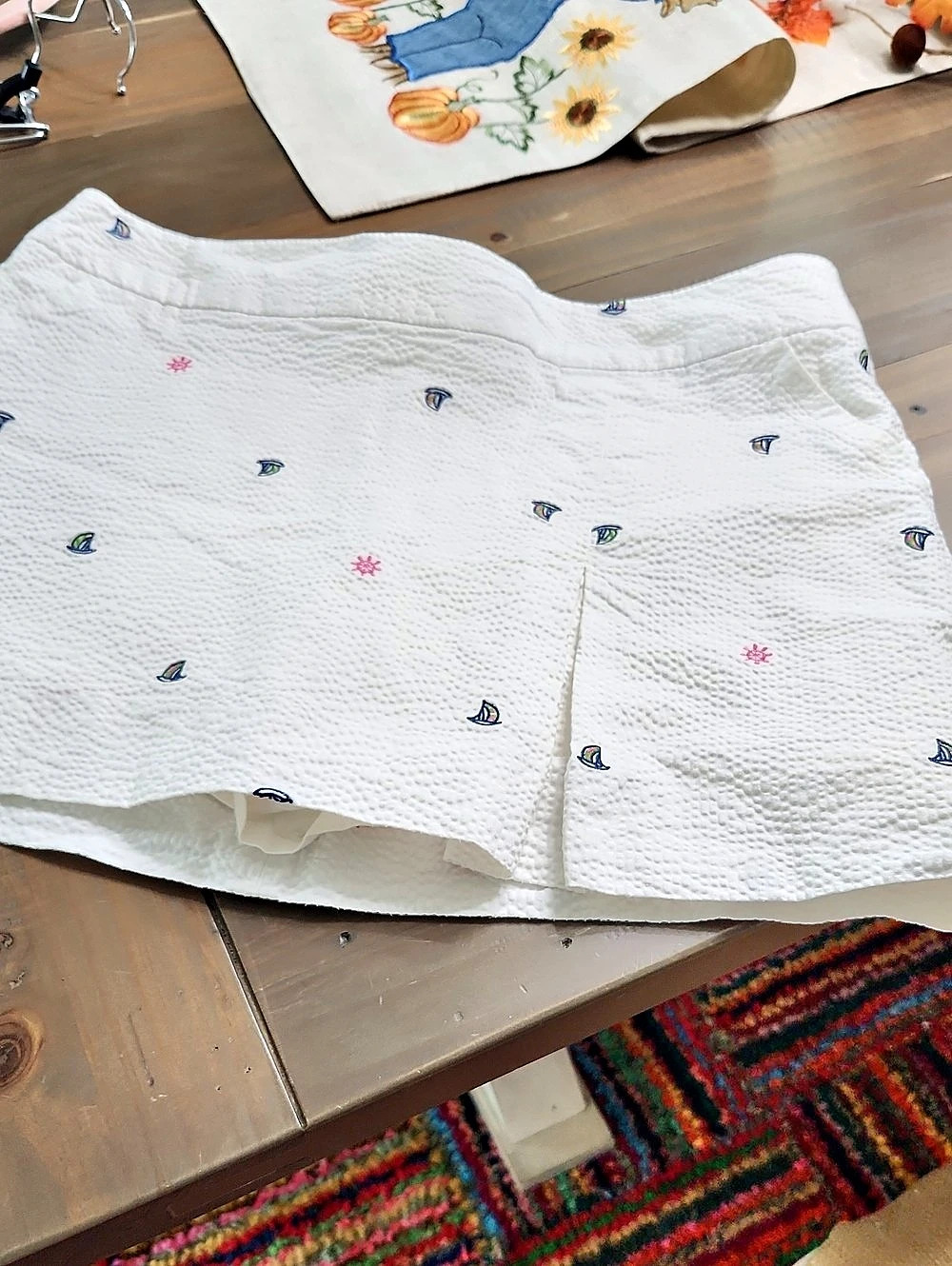 Lilly Pulitzer Embroidered Skorts in White Size 10 Nautical Theme